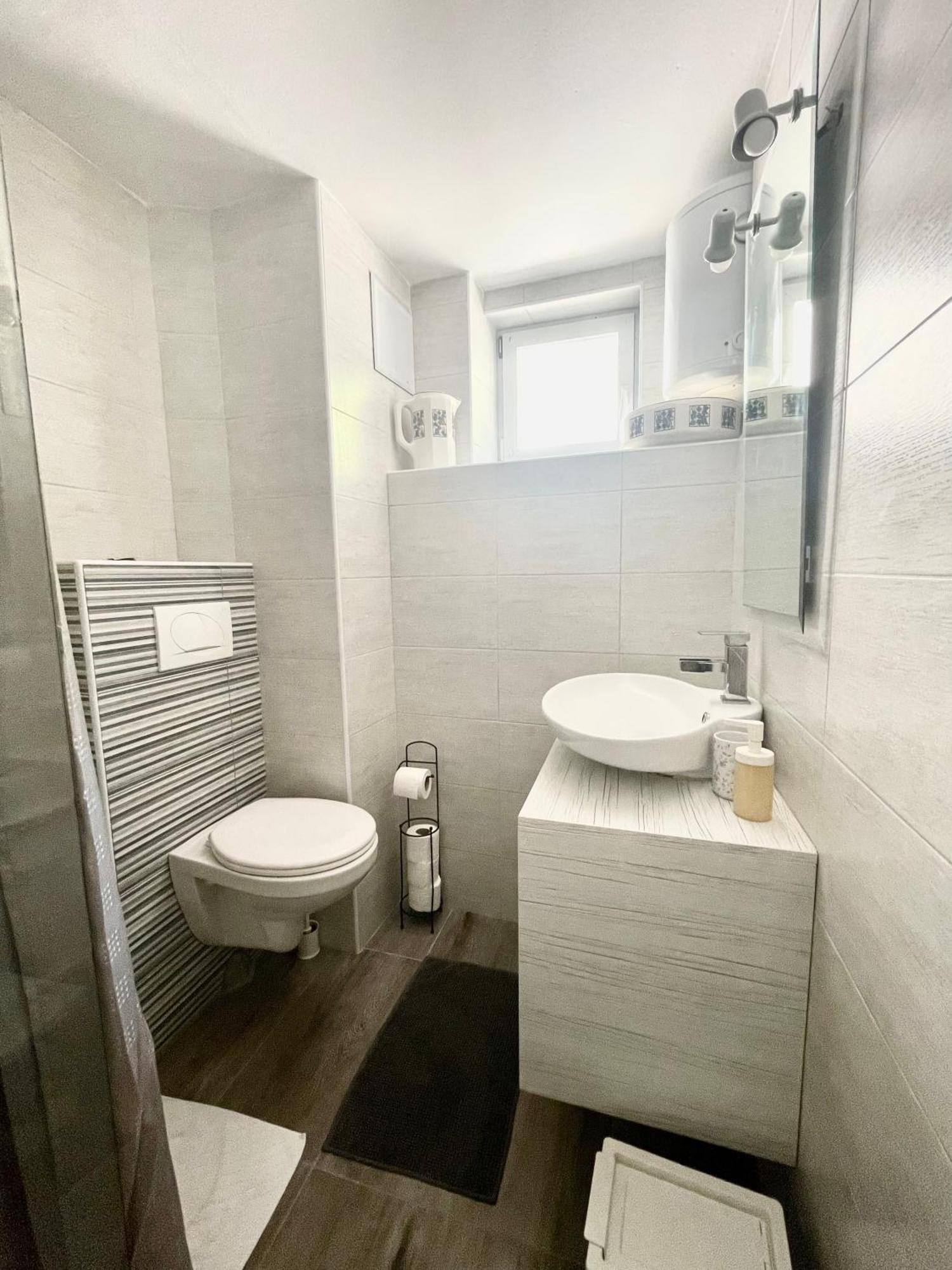 Apartments Rome Baska  Phòng bức ảnh